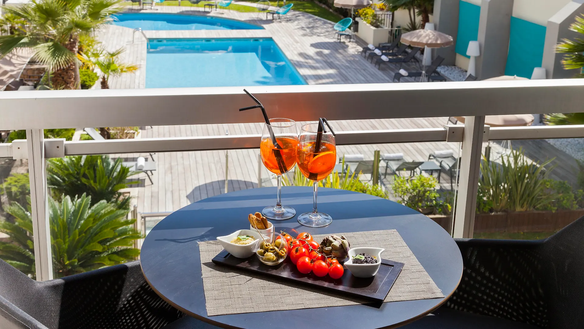 **** Hotel Neho Suites Cannes Croisette France