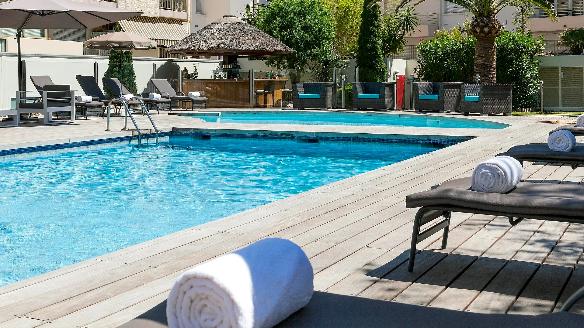 Neho Suites Cannes Croisette 4*,
