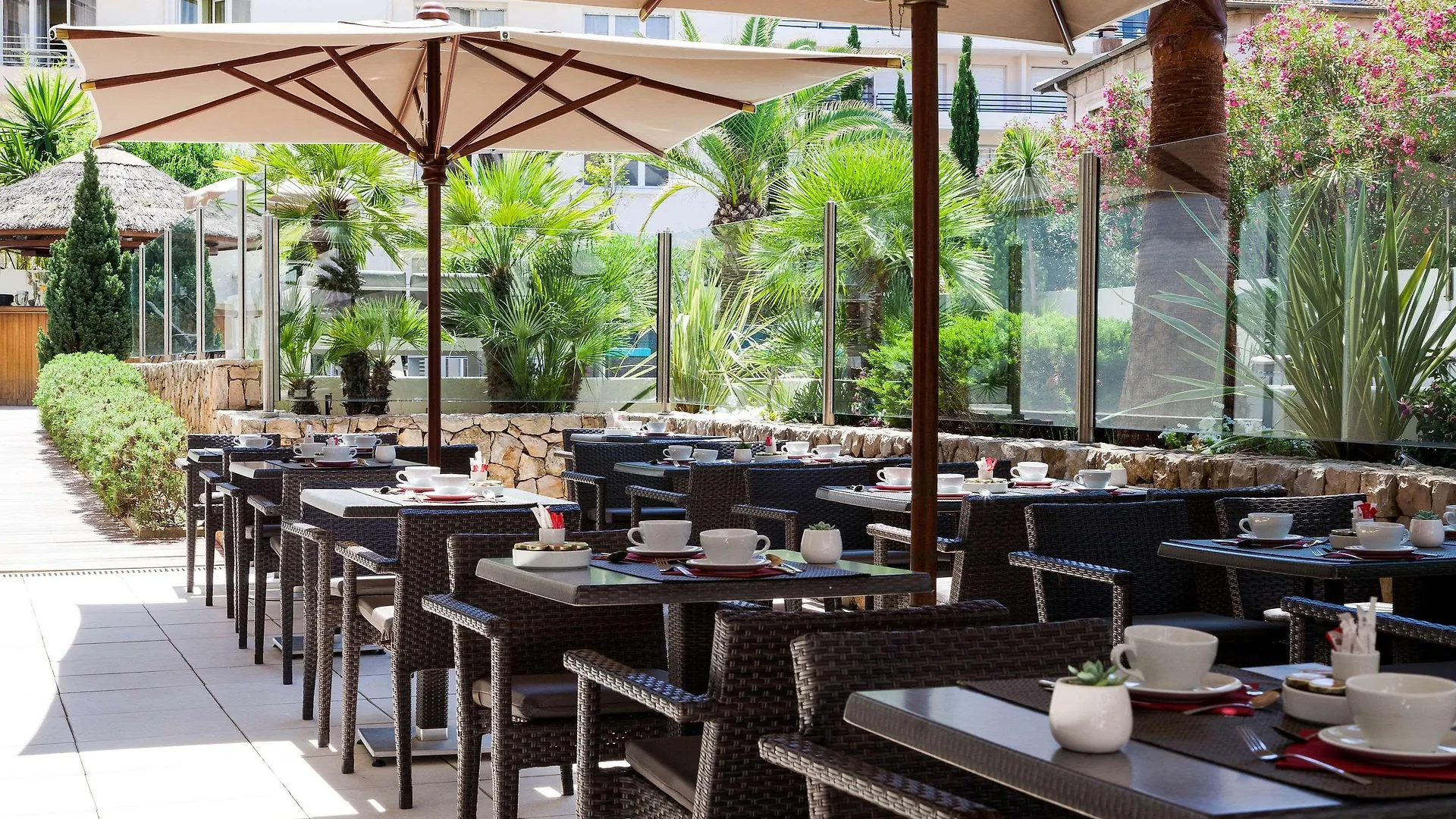 Neho Suites Cannes Croisette Hotel