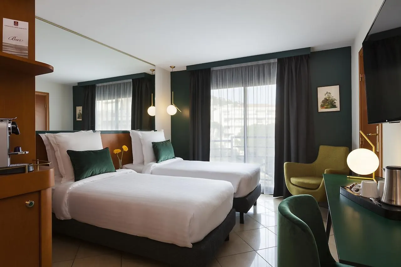 Neho Suites Cannes Croisette 4*,